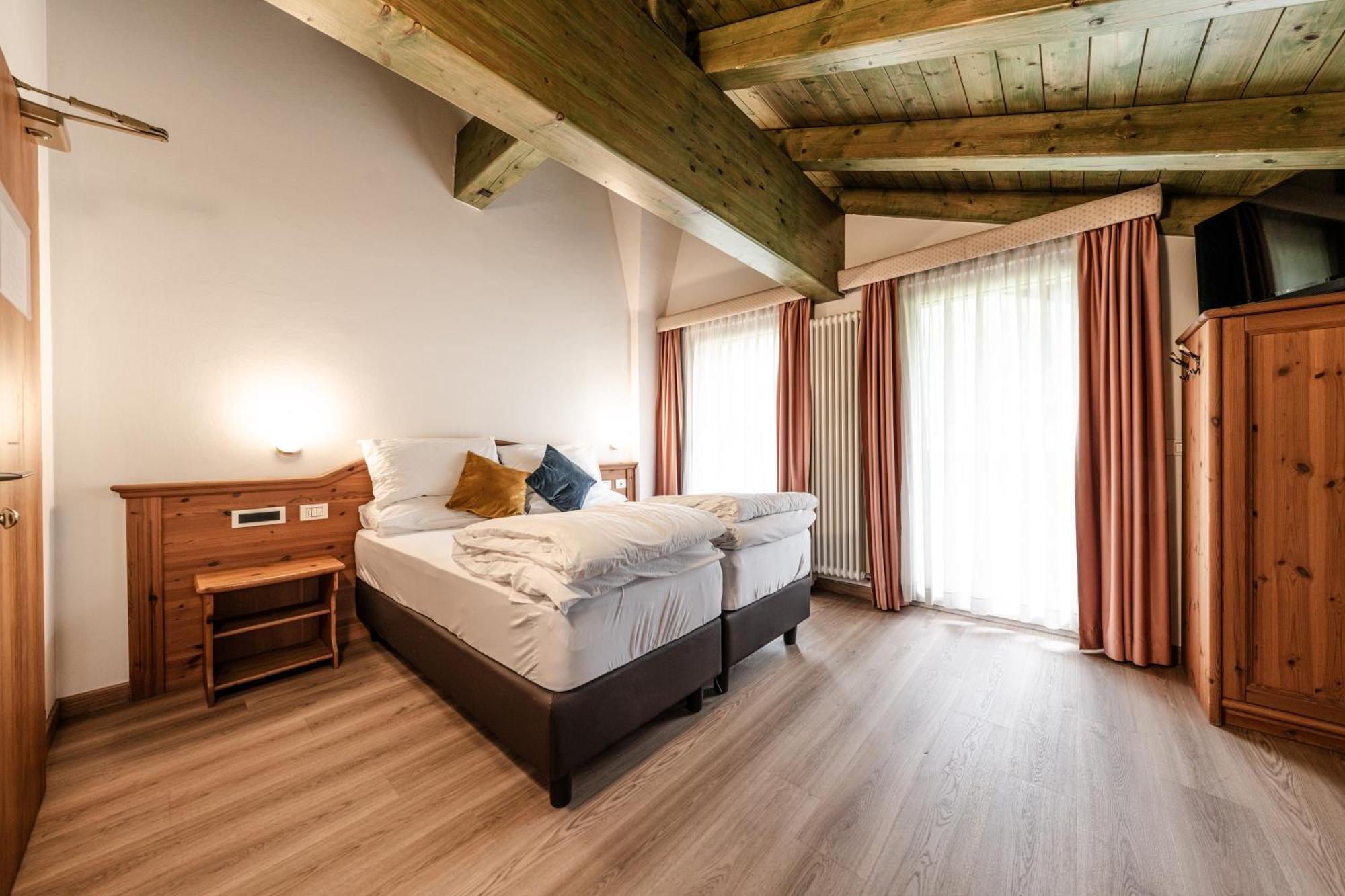 Hotel La Noria Commezzadura Εξωτερικό φωτογραφία